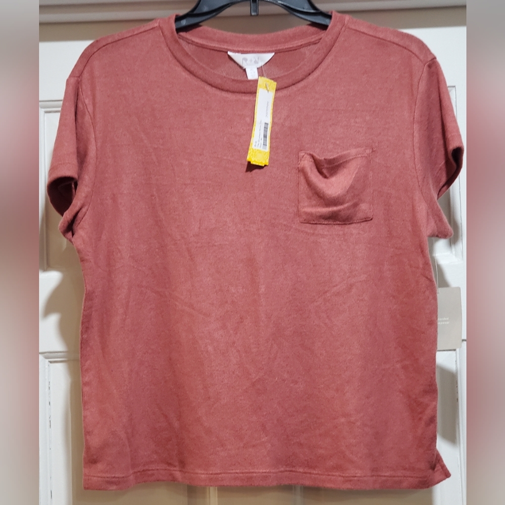 NWT Girl's "R+R" Lightweight Peach Knit Top. Sixe XL (16-18)